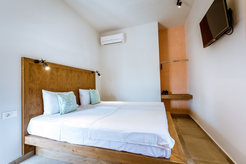 Anais Collection Hotels & Suites by GHH — Hotel rooms in Chania