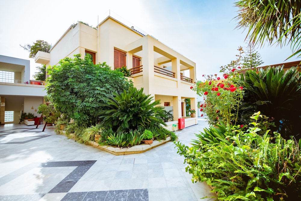 Anais Collection Hotels & Suites by GHH — Hotel building in Chania