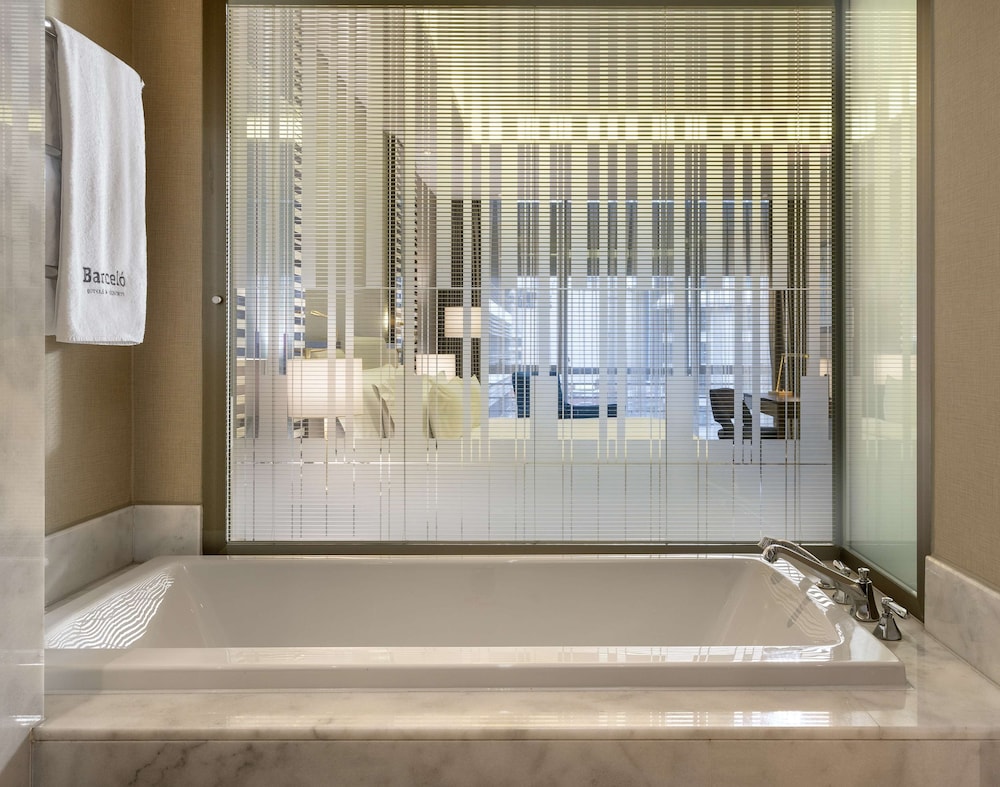 Barcelo Istanbul — Hotel rooms in Istanbul, Istanbul