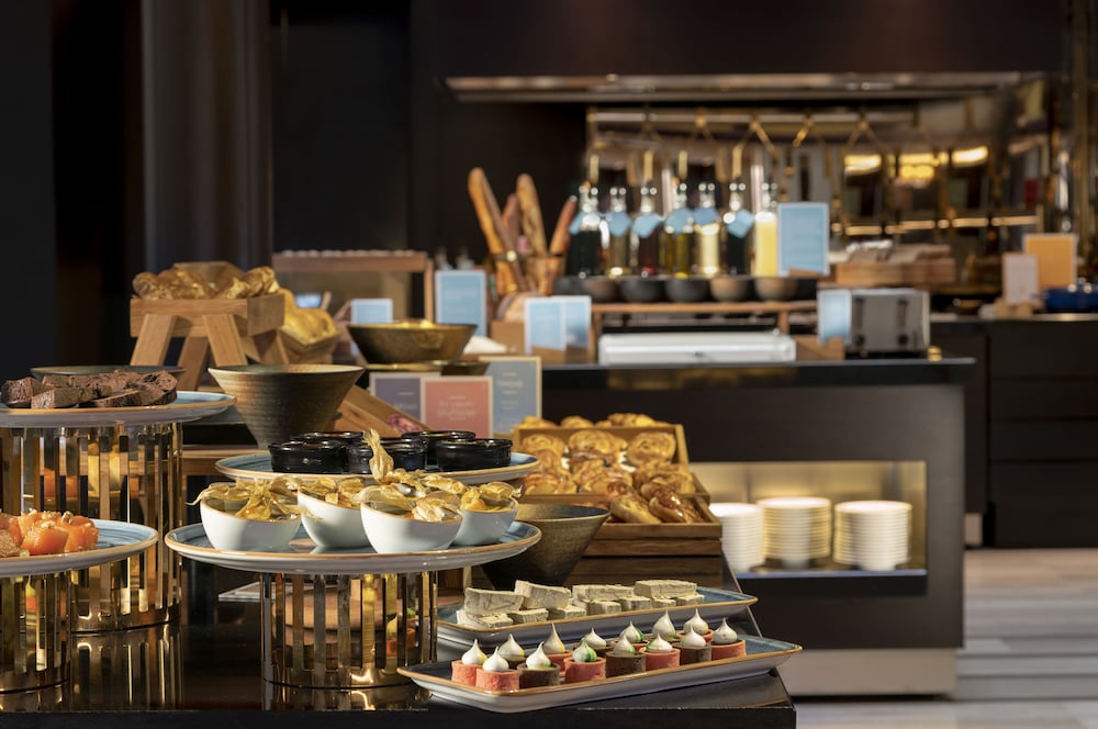 Barcelo Istanbul — Restaurant & bars in Istanbul, Istanbul