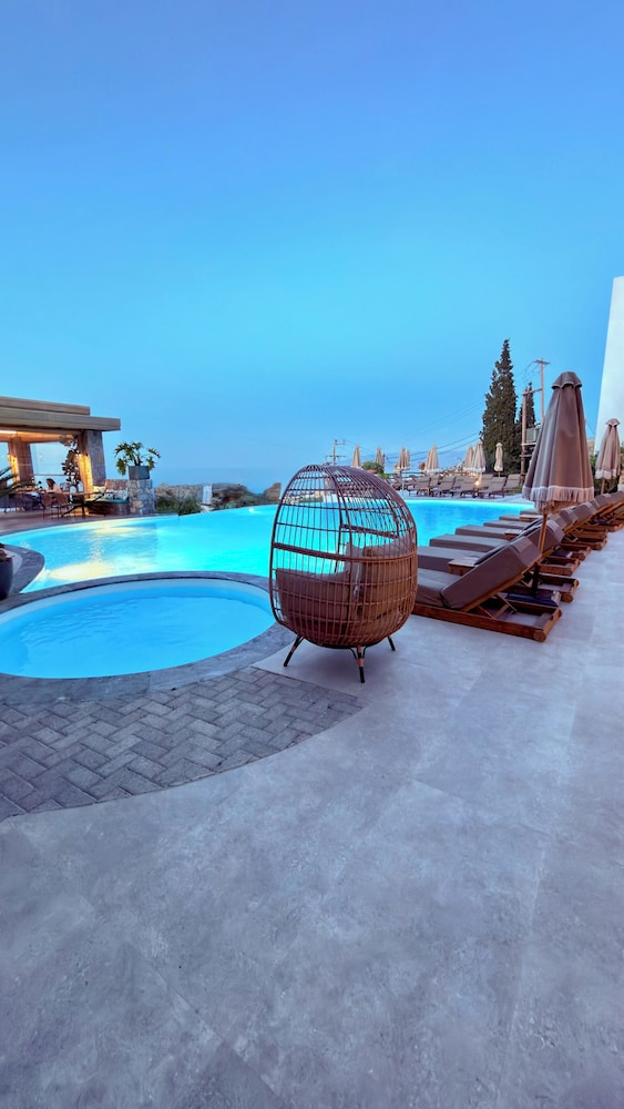 Creta Blue Boutique Hotel — Swimming pool in Hersonissos