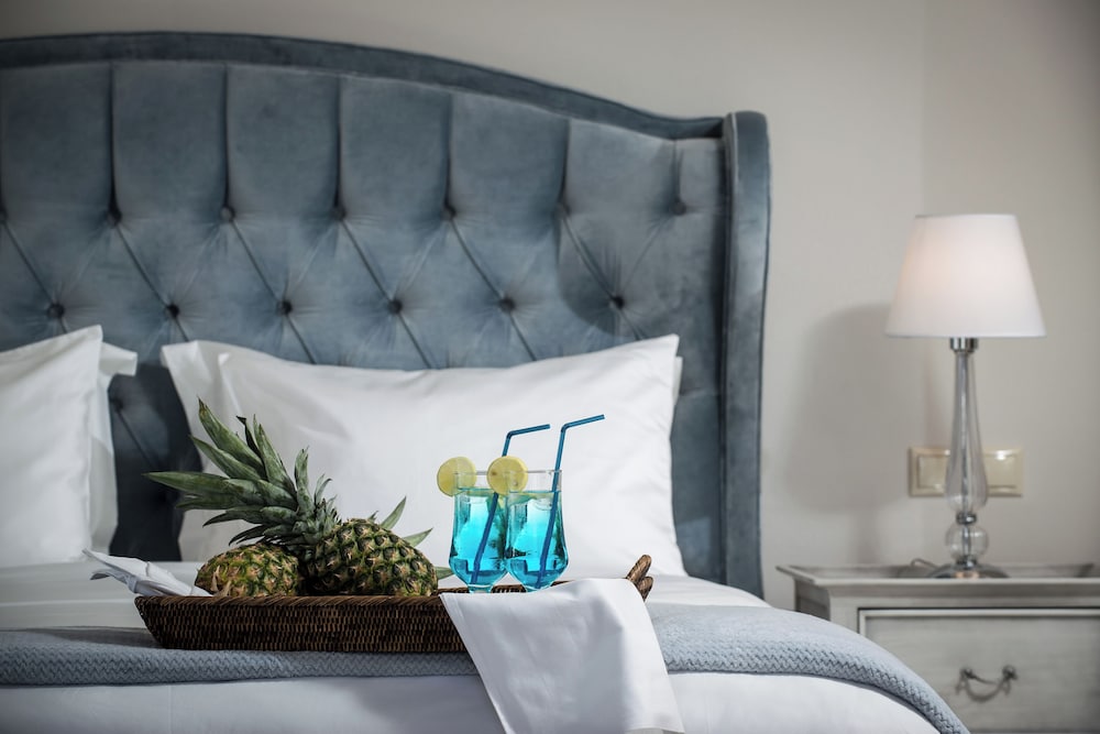 Creta Blue Boutique Hotel — Hotel rooms in Hersonissos