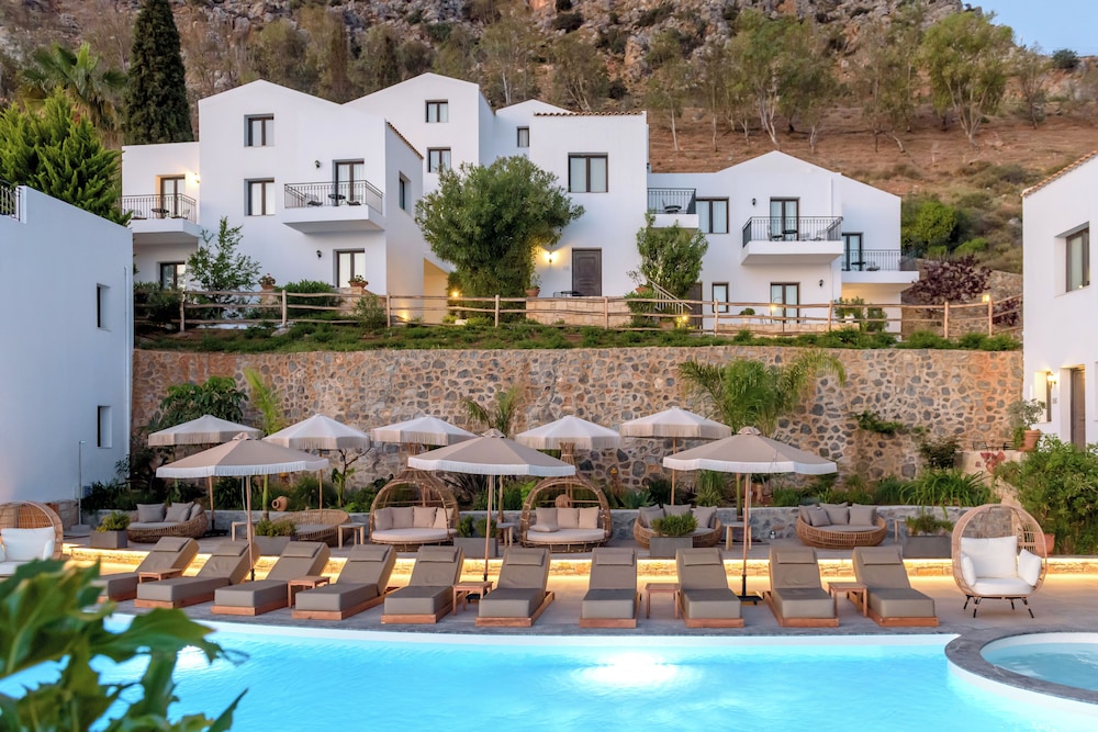 Creta Blue Boutique Hotel — Swimming pool in Hersonissos