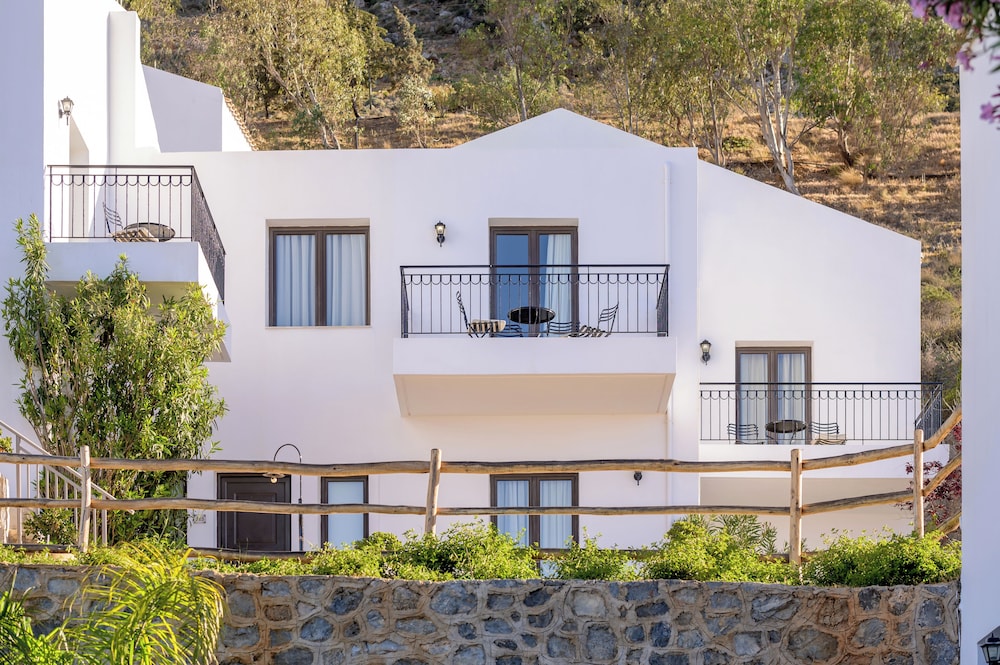 Creta Blue Boutique Hotel — Hotel building in Hersonissos