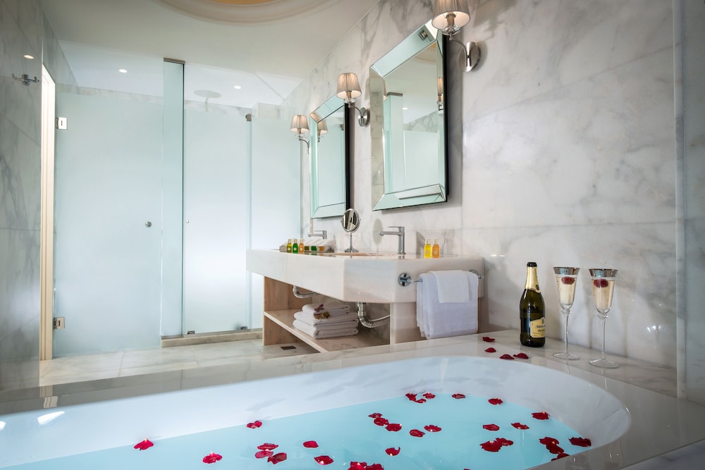Creta Blue Boutique Hotel — Hotel rooms in Hersonissos