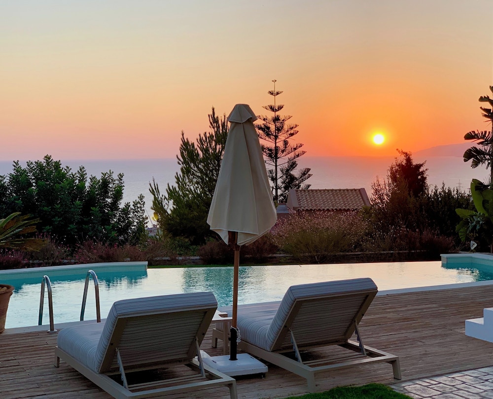 Creta Blue Boutique Hotel — Swimming pool in Hersonissos