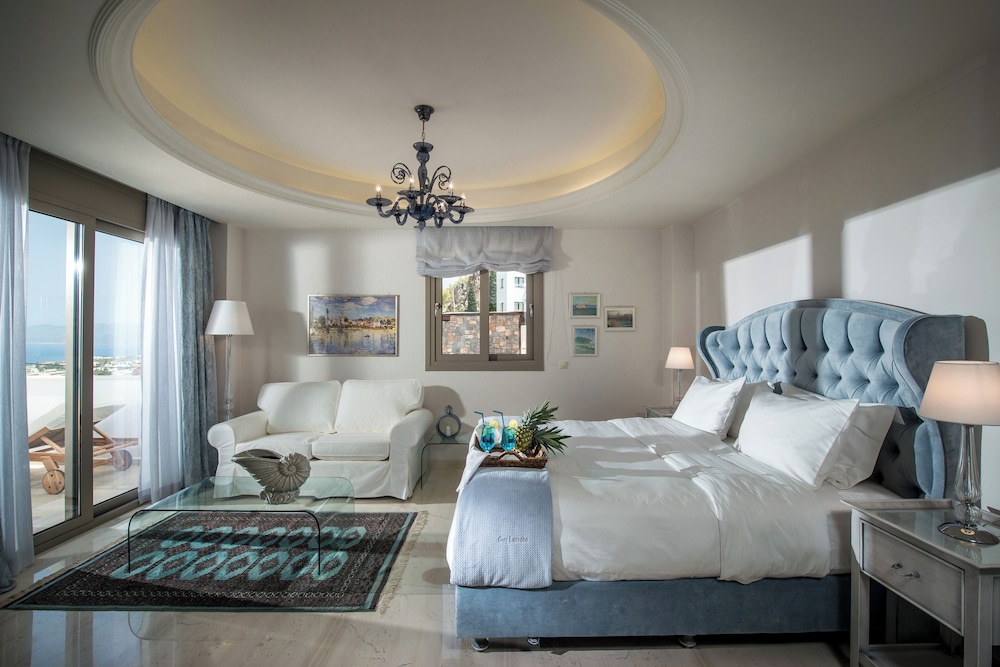 Creta Blue Boutique Hotel — Hotel rooms in Hersonissos