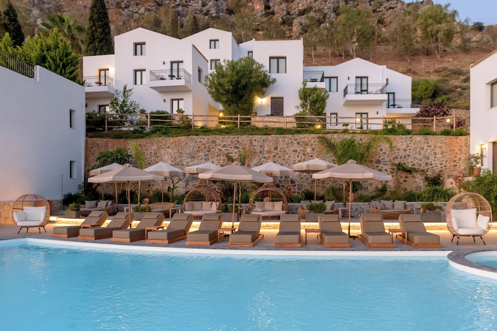 Creta Blue Boutique Hotel — Swimming pool in Hersonissos