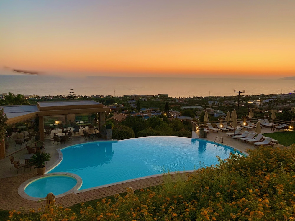 Creta Blue Boutique Hotel — Swimming pool in Hersonissos