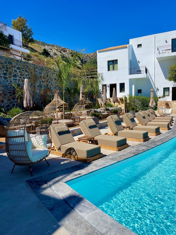 Creta Blue Boutique Hotel — Swimming pool in Hersonissos
