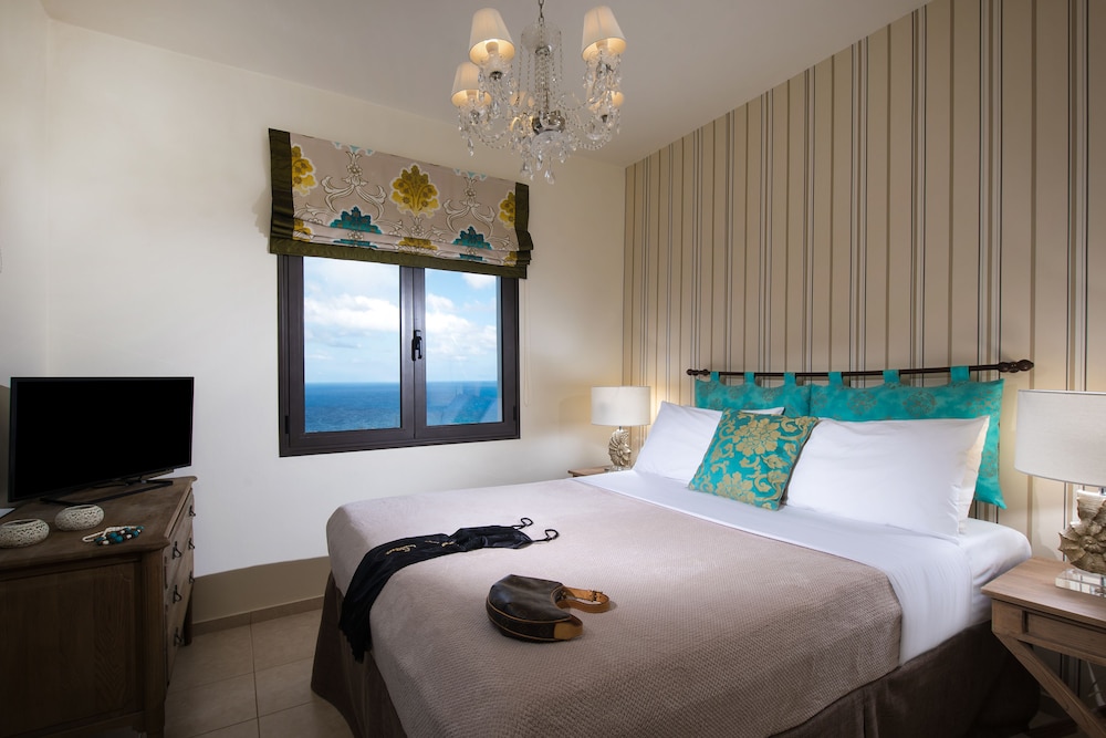 Creta Blue Boutique Hotel — Hotel rooms in Hersonissos
