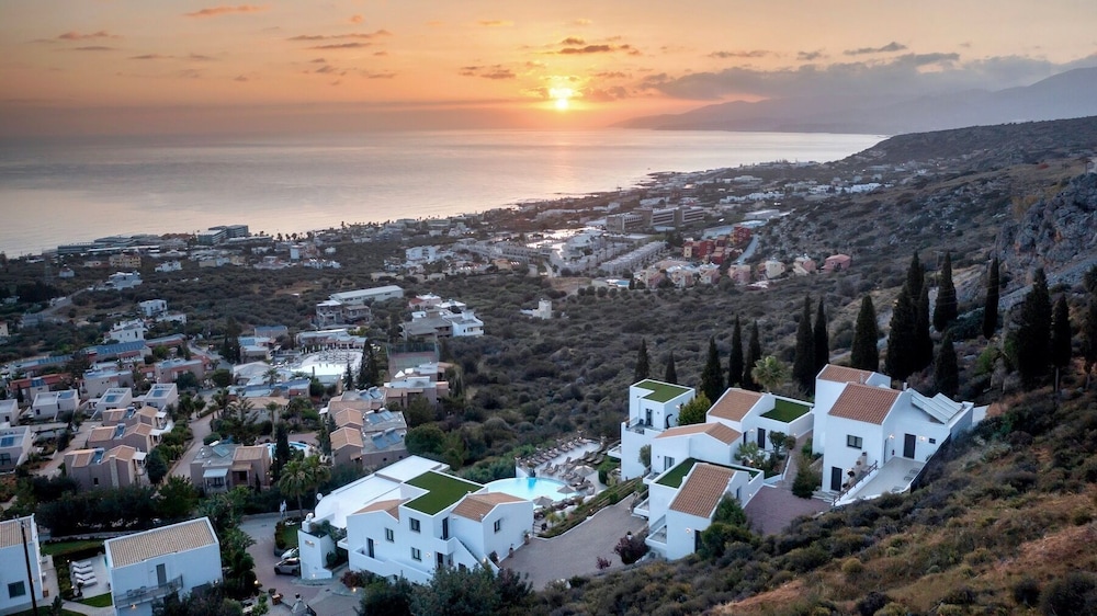 Creta Blue Boutique Hotel — Hotel building in Hersonissos