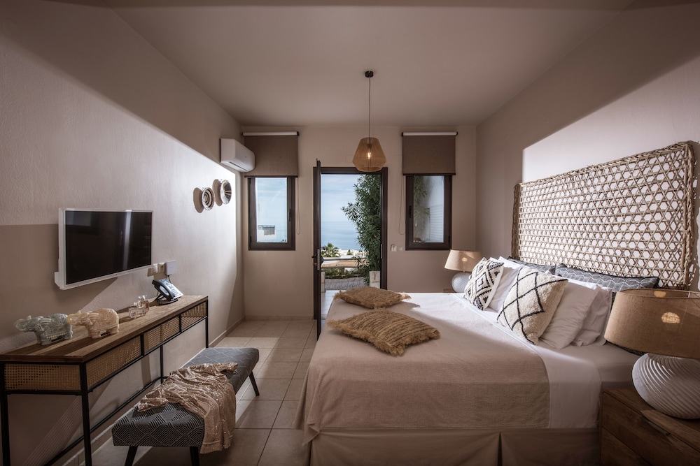 Creta Blue Boutique Hotel — Hotel rooms in Hersonissos