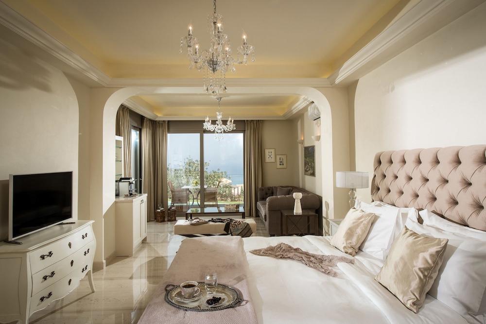 Creta Blue Boutique Hotel — Hotel rooms in Hersonissos