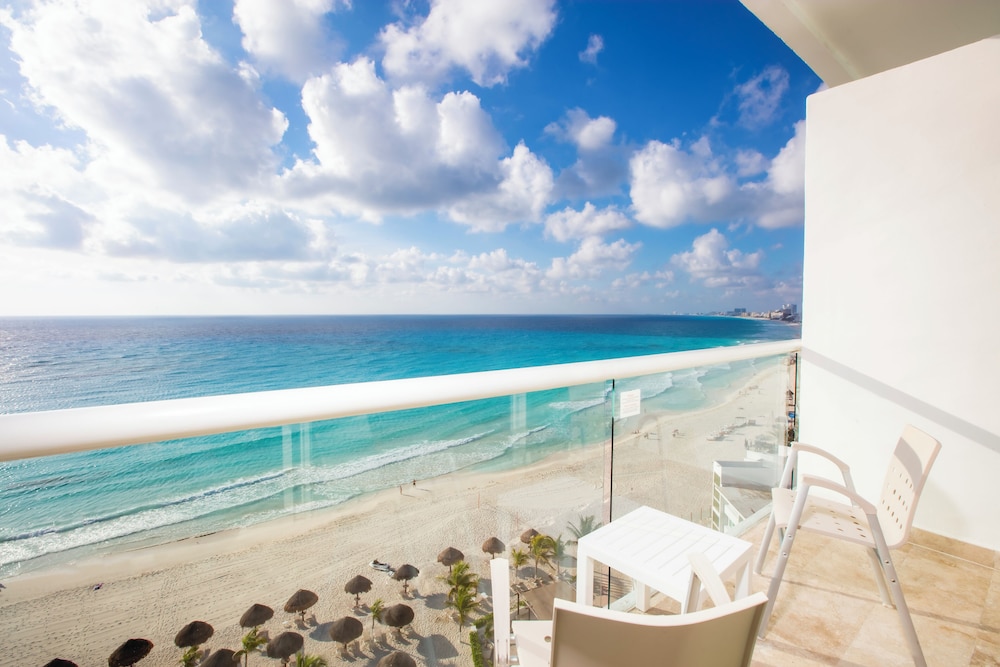 Krystal Cancun All Inclusive — Beach in Cancun, Quintana Roo