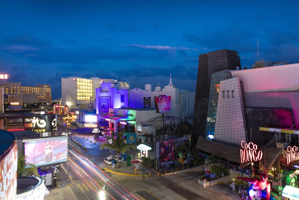 Krystal Cancun All Inclusive — Attractions in the area in Cancun, Quintana Roo