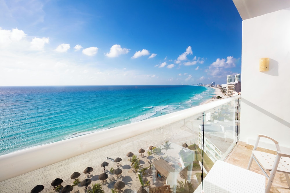 Krystal Cancun All Inclusive — Beach in Cancun, Quintana Roo