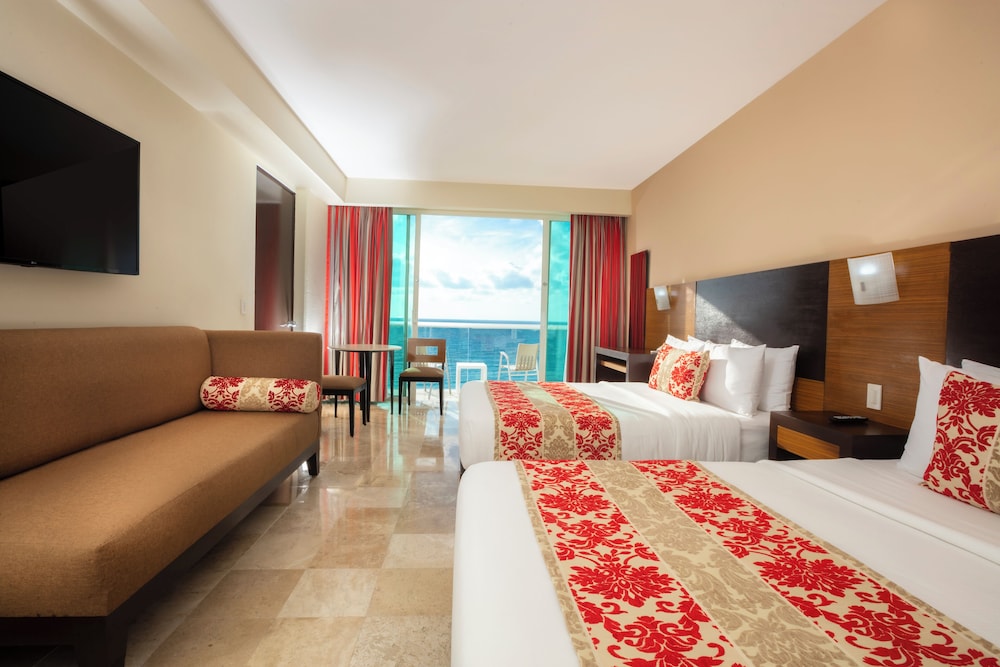Krystal Cancun All Inclusive — Hotel rooms in Cancun, Quintana Roo