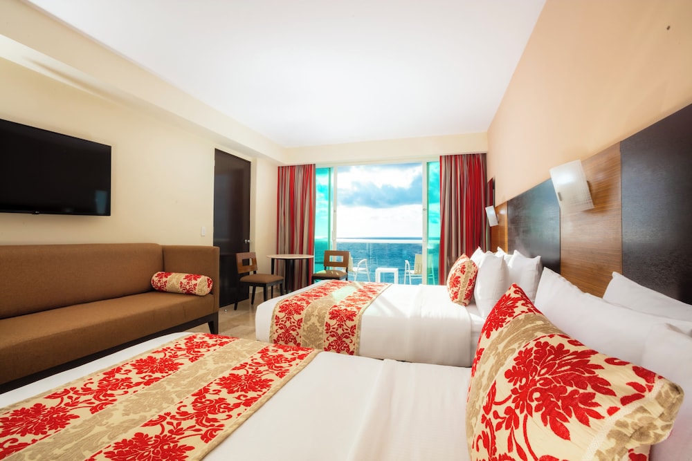 Krystal Cancun All Inclusive — Hotel rooms in Cancun, Quintana Roo