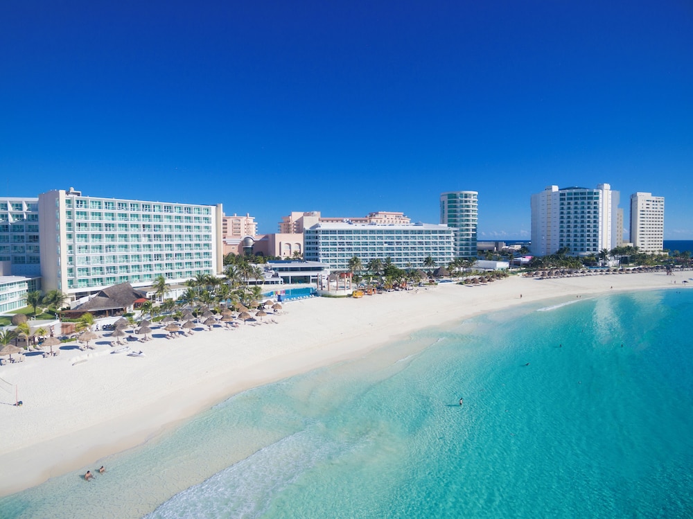 Krystal Cancun All Inclusive — Beach in Cancun, Quintana Roo