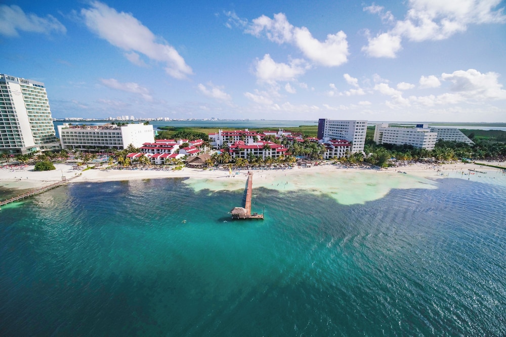 Holiday Inn Club VacationsThe Royal Cancun by IHG - All inclusive — Beach in Cancun, Quintana Roo
