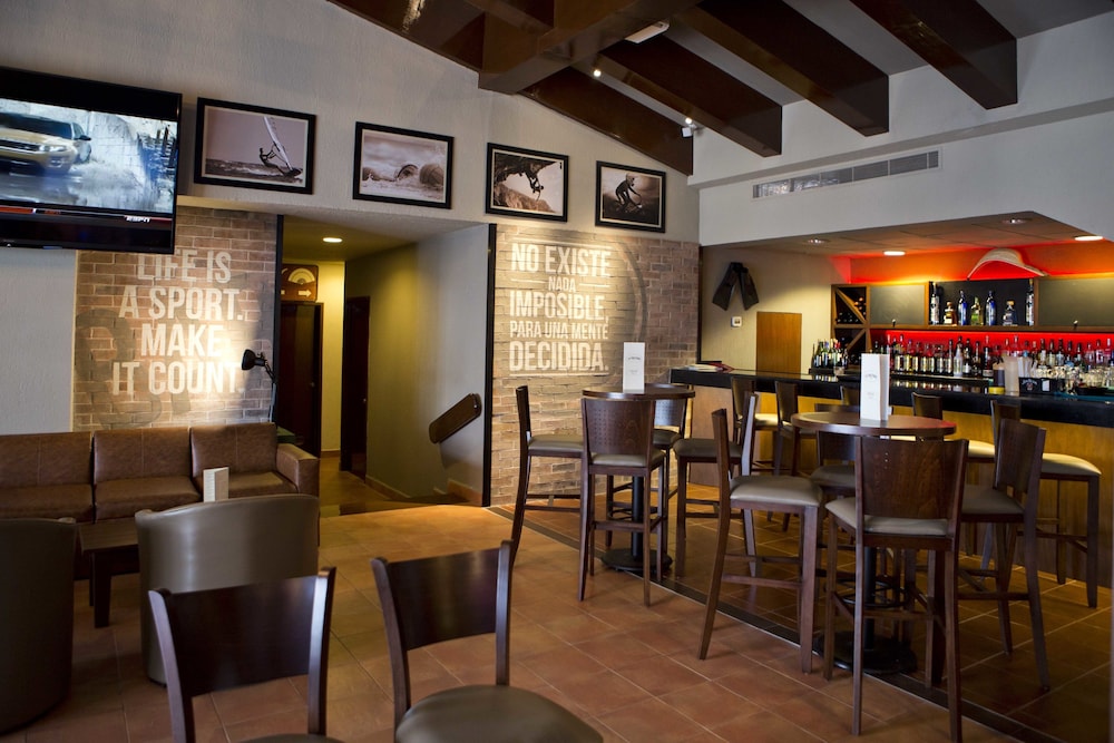 Holiday Inn Club VacationsThe Royal Cancun by IHG - All inclusive — Restaurant & bars in Cancun, Quintana Roo