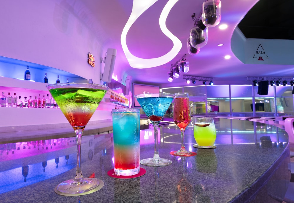 Temptation at The Tower Cancún All Inclusive - Adults Only — Restaurant & bars in Cancun, Quintana Roo