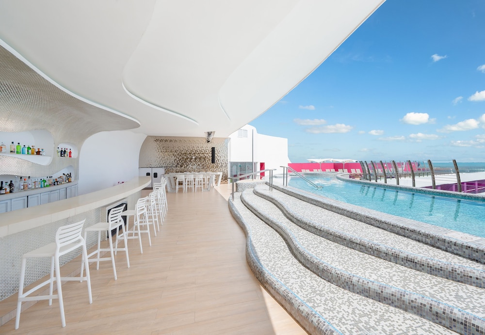 Temptation at The Tower Cancún All Inclusive - Adults Only — Restaurant & bars in Cancun, Quintana Roo
