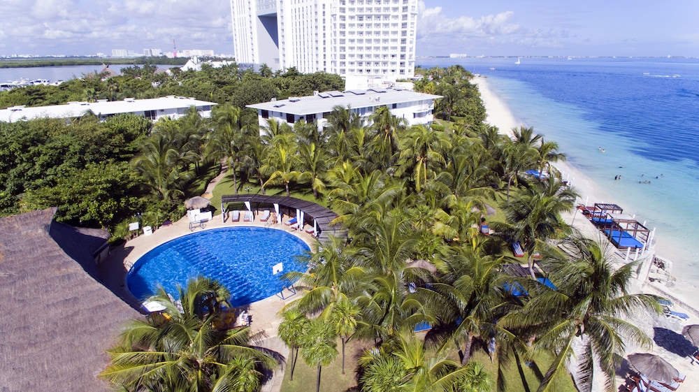 Dos Playas by Faranda All Inclusive — Main photo in Cancun, Quintana Roo