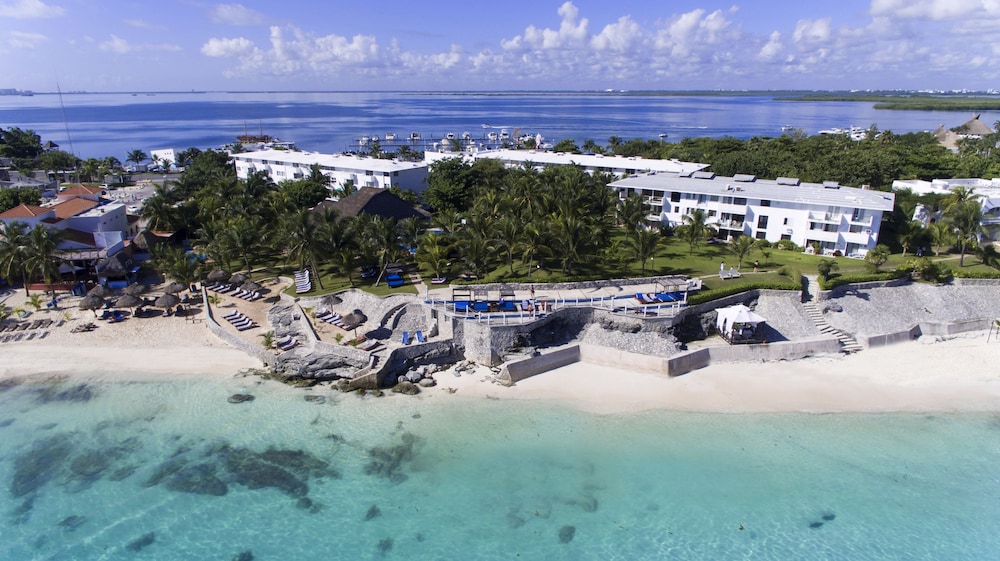 Dos Playas by Faranda All Inclusive — Beach in Cancun, Quintana Roo