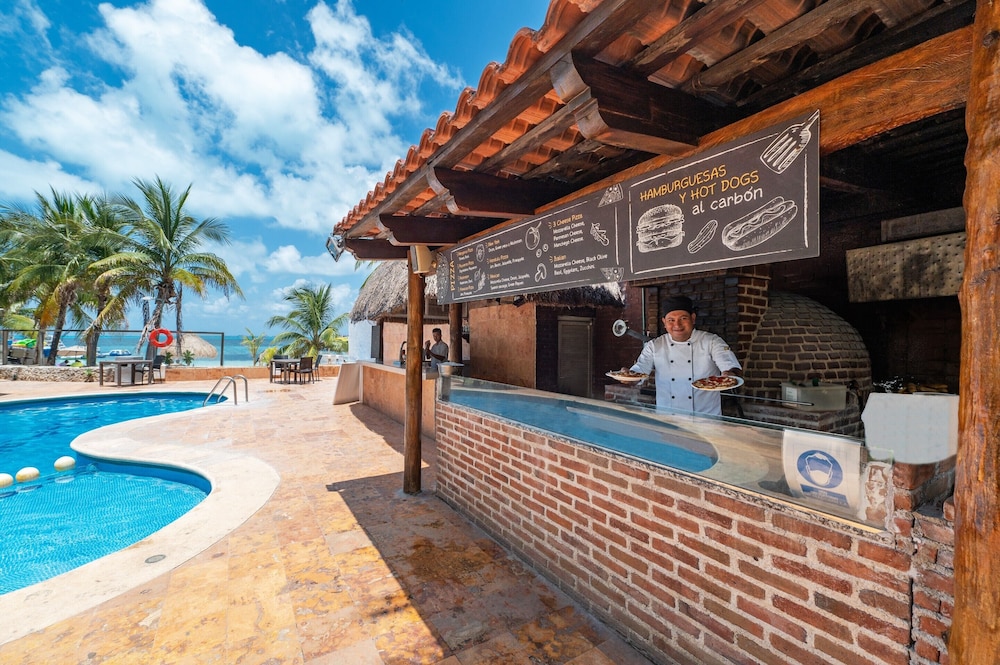Dos Playas by Faranda All Inclusive — Restaurant & bars in Cancun, Quintana Roo