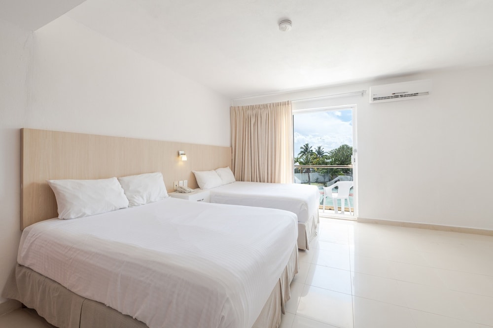 Dos Playas by Faranda All Inclusive — Hotel rooms in Cancun, Quintana Roo