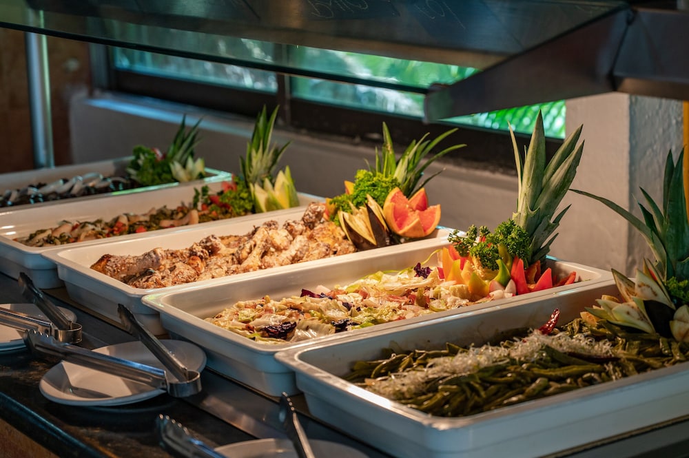 Dos Playas by Faranda All Inclusive — Restaurant & bars in Cancun, Quintana Roo