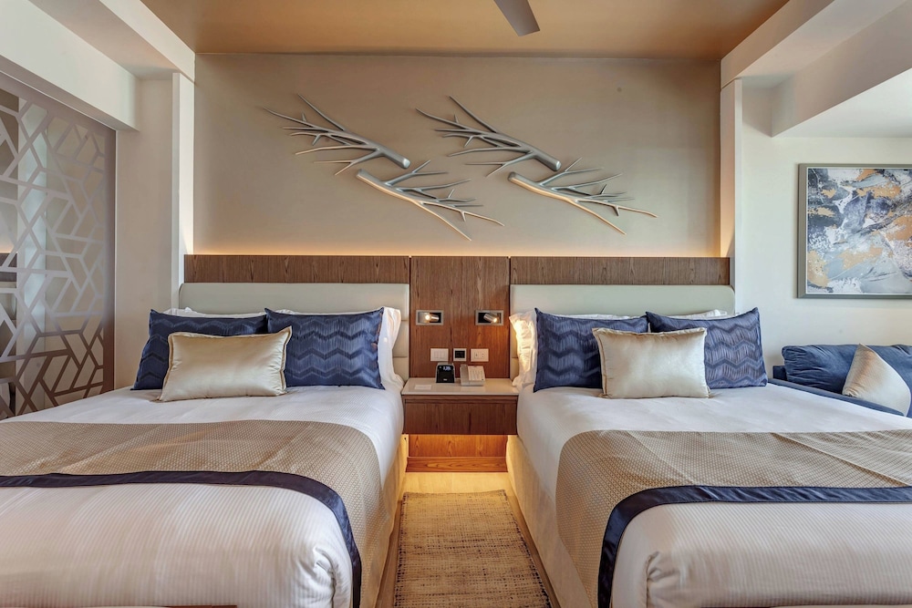 Royalton CHIC Cancun, An Autograph Collection All-Inclusive Resort - Adults Only — Hotel rooms in Cancun, Quintana Roo
