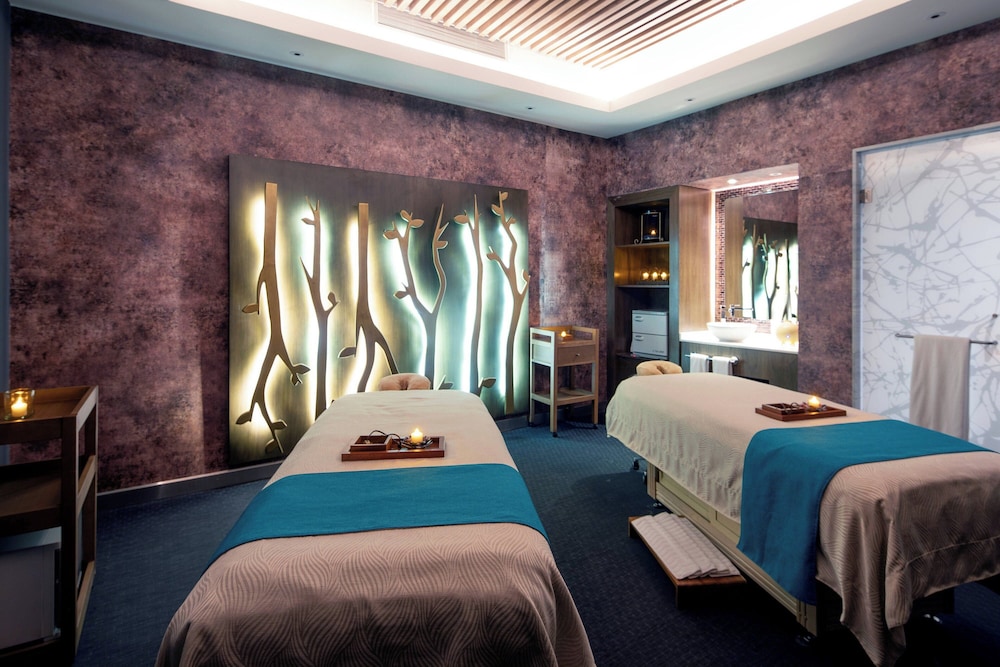 Royalton CHIC Cancun, An Autograph Collection All-Inclusive Resort - Adults Only — Hotel rooms in Cancun, Quintana Roo
