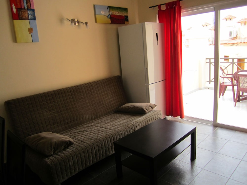 Yucca Park Aparthotel — Hotel rooms in Costa Adeje, Canary Islands