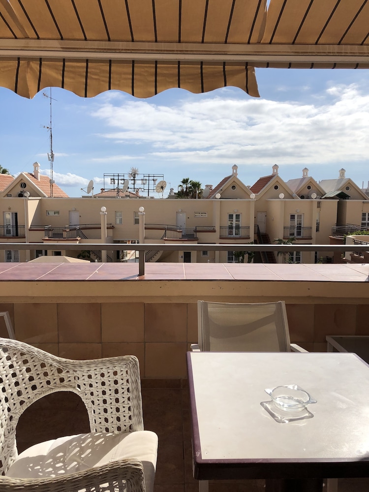 Yucca Park Aparthotel — Hotel building in Costa Adeje, Canary Islands
