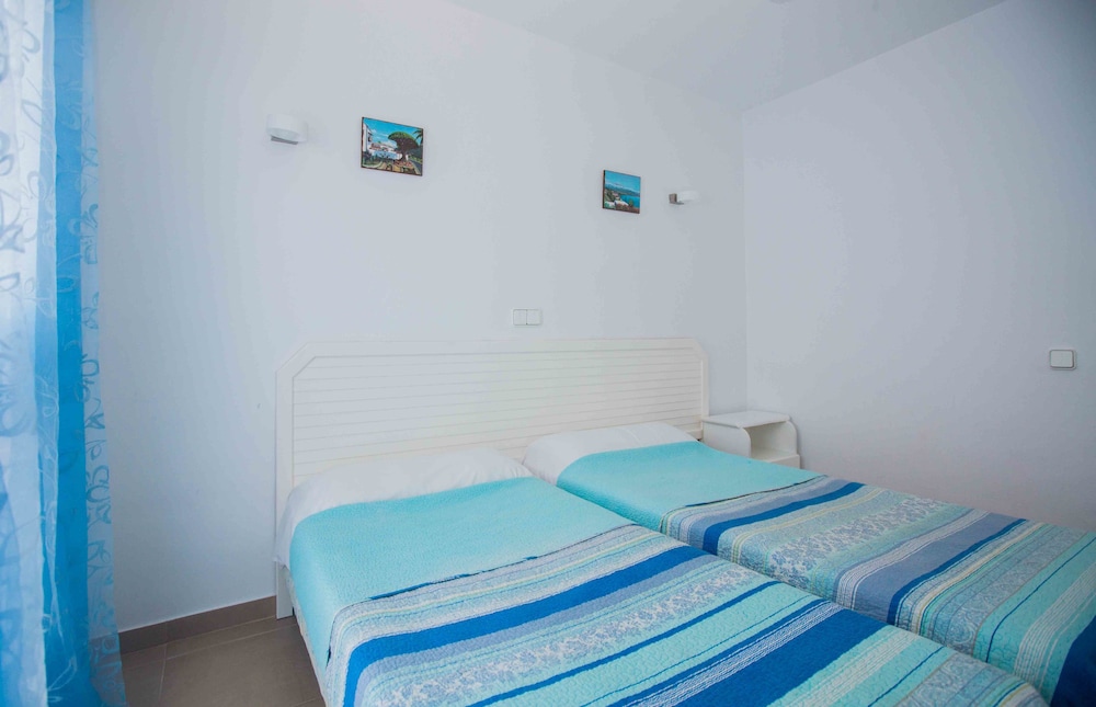 Yucca Park Aparthotel — Hotel rooms in Costa Adeje, Canary Islands