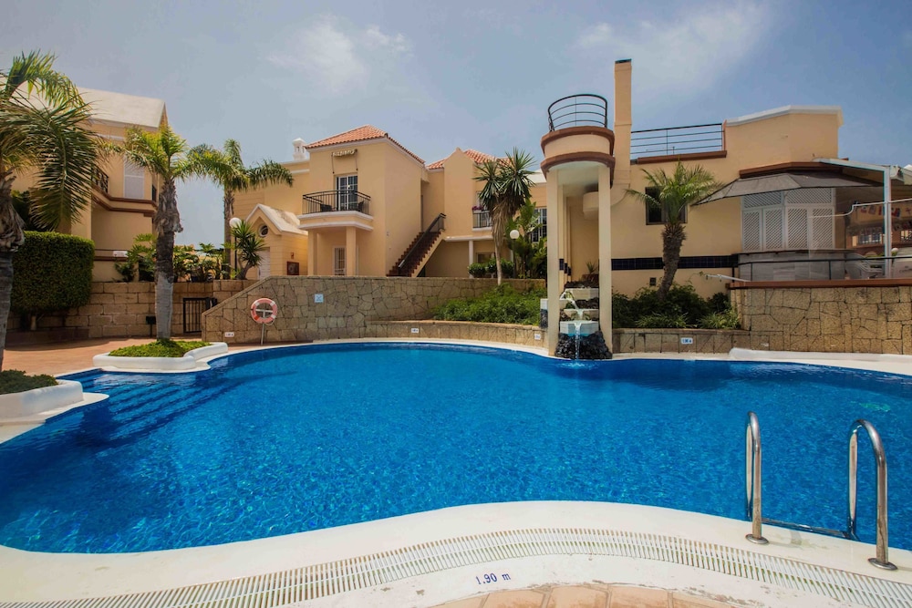 Yucca Park Aparthotel — Swimming pool in Costa Adeje, Canary Islands