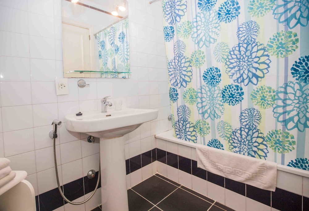 Yucca Park Aparthotel — Hotel rooms in Costa Adeje, Canary Islands