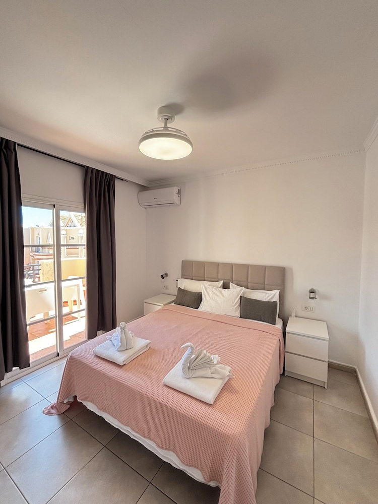 Yucca Park Aparthotel — Hotel rooms in Costa Adeje, Canary Islands