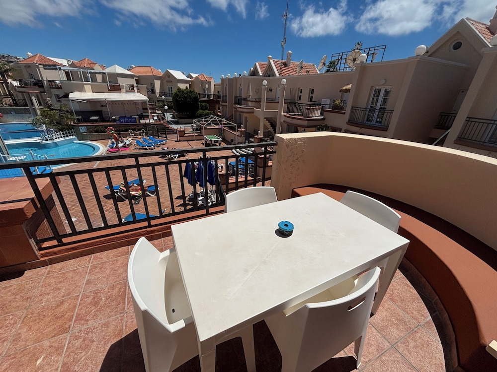 Yucca Park Aparthotel — Swimming pool in Costa Adeje, Canary Islands