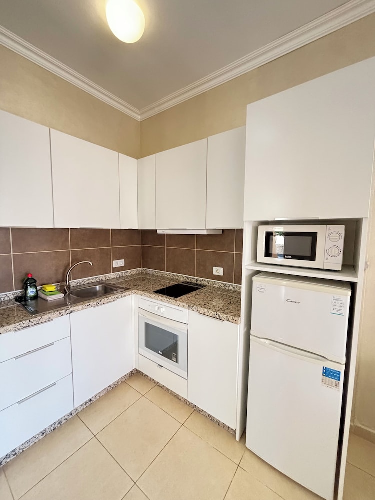 Yucca Park Aparthotel — Hotel rooms in Costa Adeje, Canary Islands