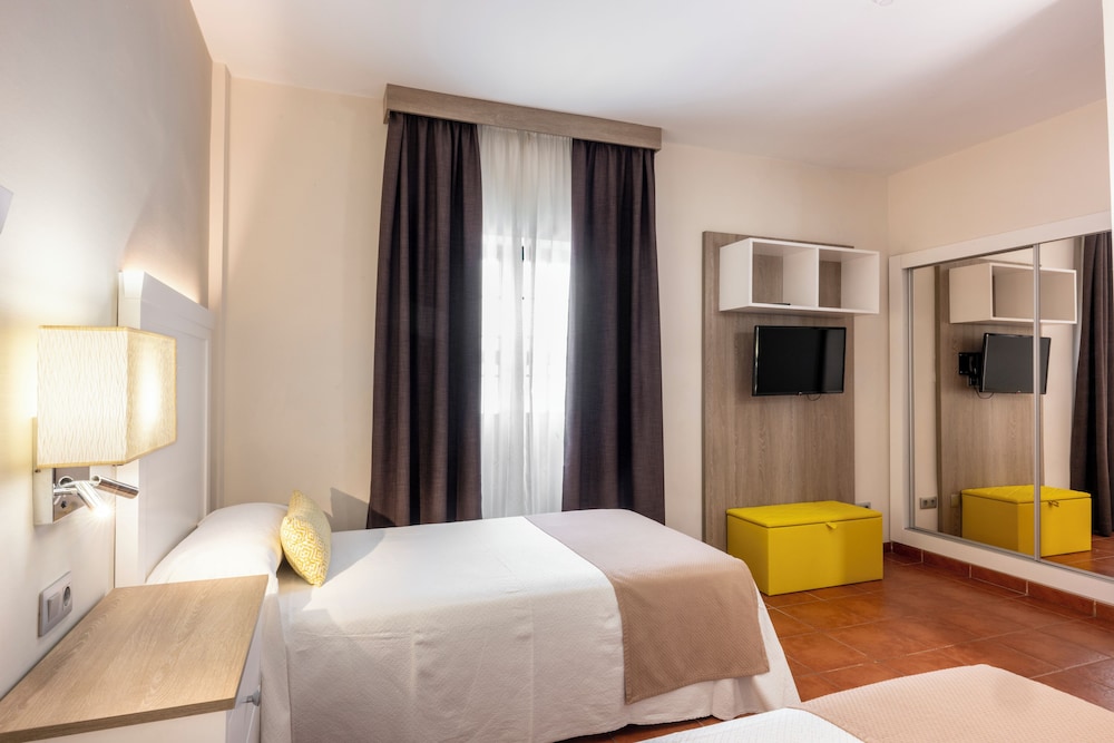GF Isabel — Hotel rooms in Costa Adeje, Canary Islands