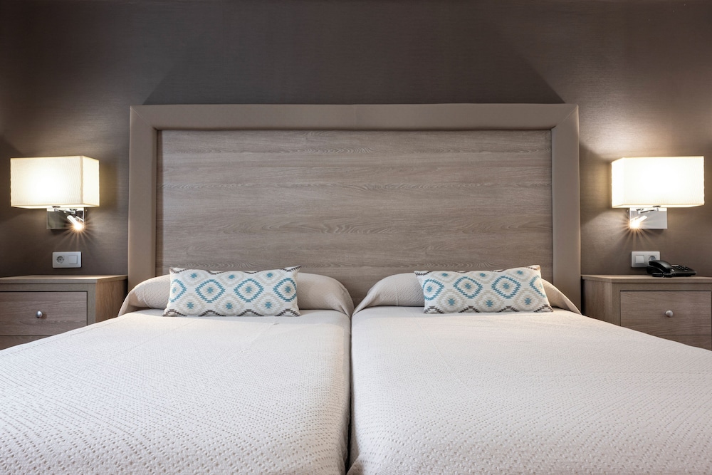 GF Isabel — Hotel rooms in Costa Adeje, Canary Islands