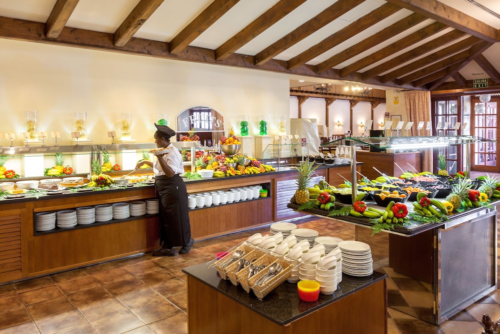 GF Isabel — Restaurant & bars in Costa Adeje, Canary Islands