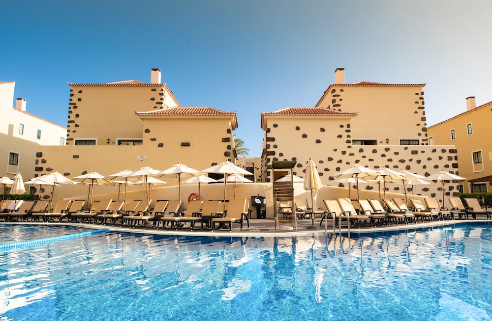 GF Isabel — Swimming pool in Costa Adeje, Canary Islands