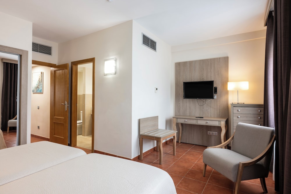 GF Isabel — Hotel rooms in Costa Adeje, Canary Islands