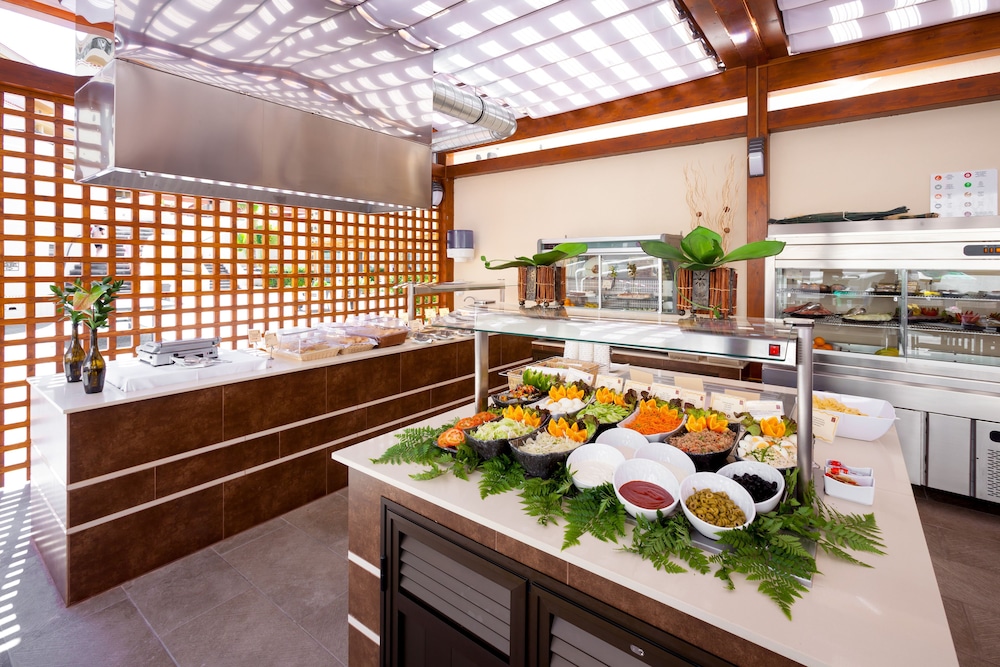 GF Isabel — Restaurant & bars in Costa Adeje, Canary Islands