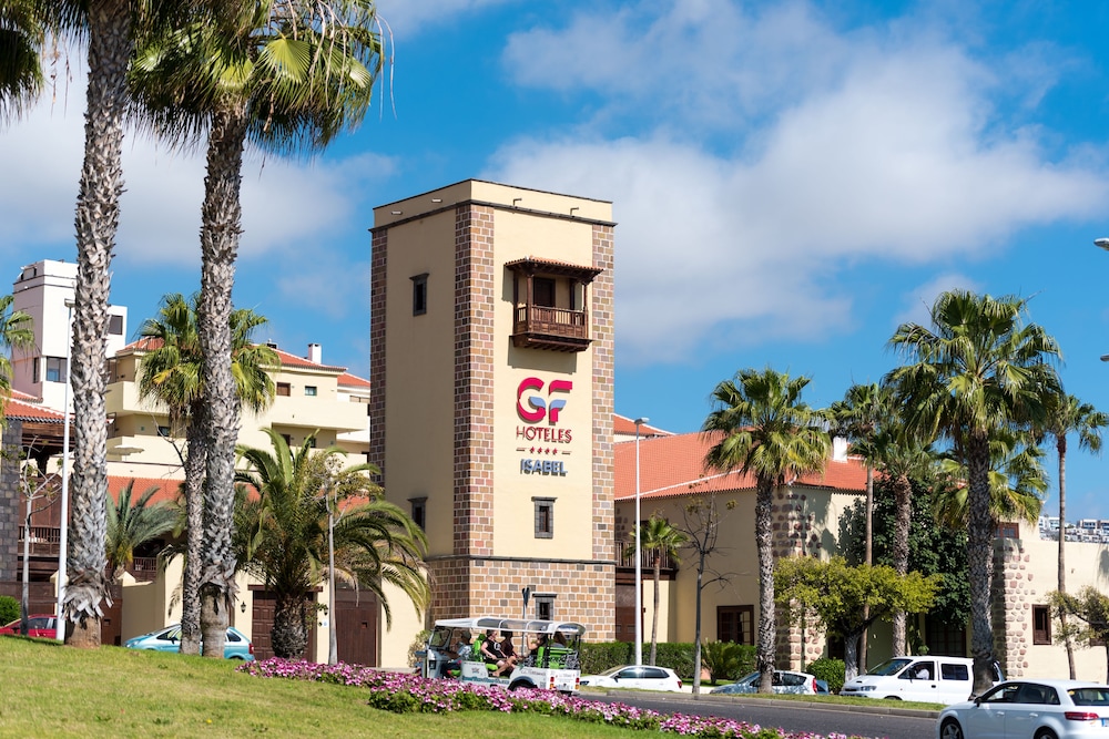 GF Isabel — Hotel building in Costa Adeje, Canary Islands